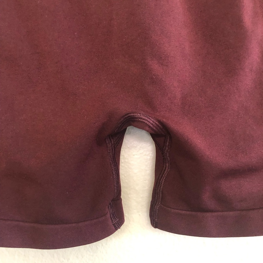 Alphalete Women's Amplify Seamless Scrunch Short Size S - Picture 6 of 14